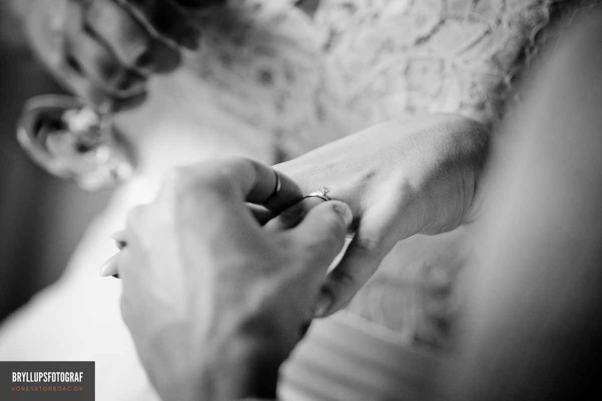 choosing-the-wedding-ring-the-wedding-company-danish-weddings-and